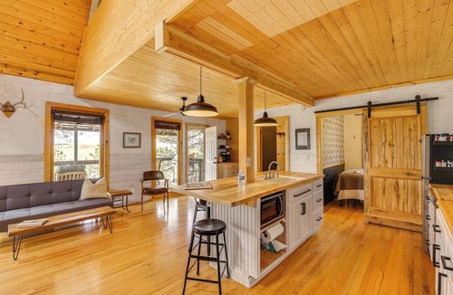 Glendo Cabin | Wyoming Cabin ~ 2 Mi to Glendo State Park!