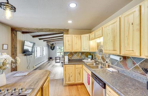 Moorcroft House | Wyoming Nature Retreat: 19 Mi To Devils Tower