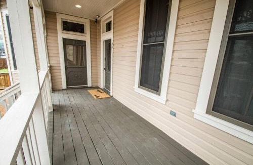 Historic Garderns House | Wyoming St Restored Historic 2BR/1BA Downtown
