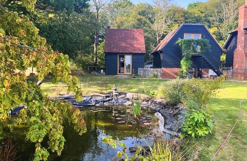 Horsham Cottage | Wysteria, North Lodge