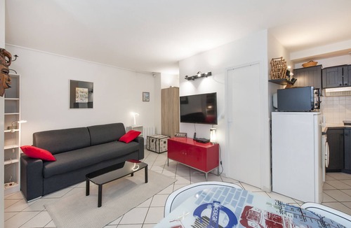 Les Halles Apartment | x - Charming studio in the Halles, near the Louvre, insurance included