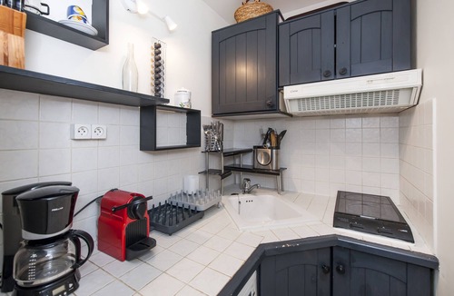 Les Halles Apartment | x - Charming studio in the Halles, near the Louvre, insurance included