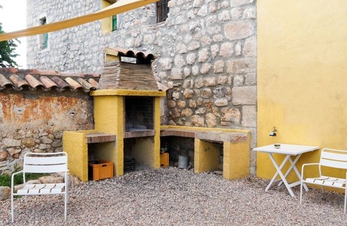 El Pla de Manlleu Cottage | XIII century cottage surrounded of vineyards