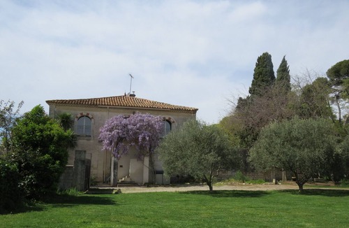 Lunel-Viel House | XIX century converted stone winery with pool