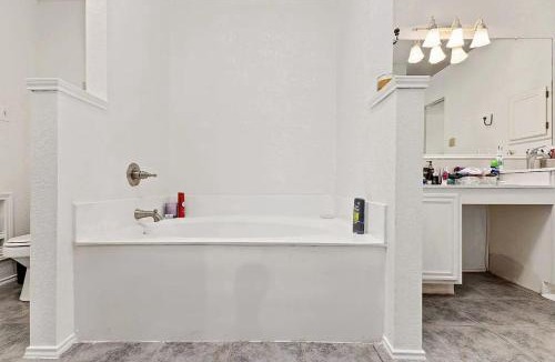 Corinth Apartment | XL house close to UNT TWU fast drive to DFW AT&T