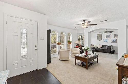 Corinth Apartment | XL house close to UNT TWU fast drive to DFW AT&T