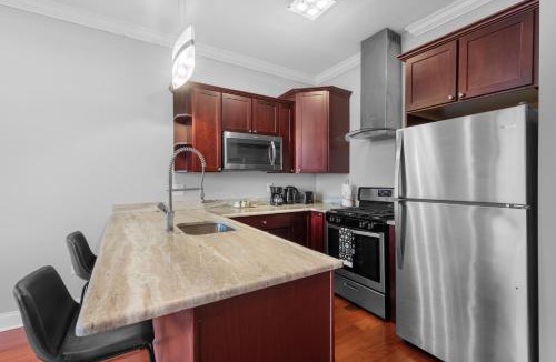 Olde Kensington Apartment | XL Studio - Metro Studio, Chic Stay