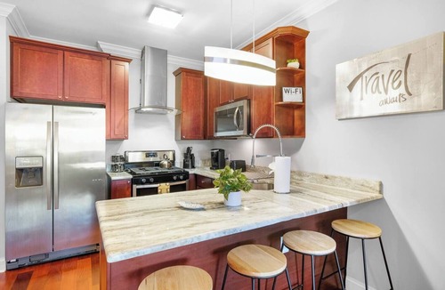 Olde Kensington Apartment | XL Studio - Stylish Studio with Rooftop Pool