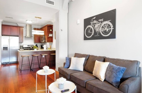 Olde Kensington Apartment | XL Studio - Stylish Studio with Rooftop Pool