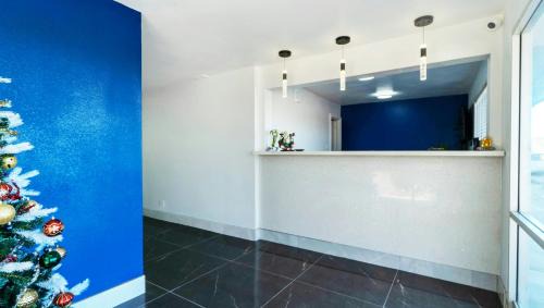 Marshall Hotel | Xpress Inn & Extended Stays