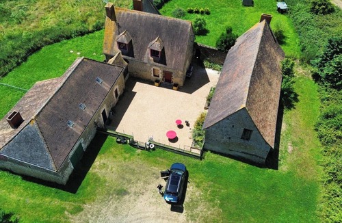 Brulon House | XVIᵉ century manor house - Nature, charm & calm near Le Mans - Brûlon