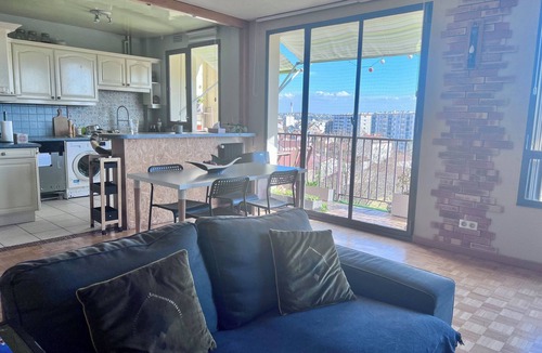 Champigny-sur-Marne Apartment | XXL 2-bed room, Terraces, Paris & Disney, 20 min, privative Parking