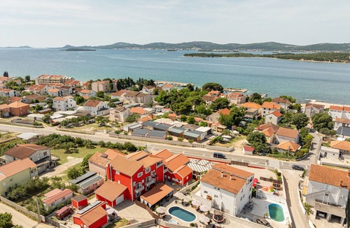 Sveti Filip i Jakov Villa | XXXL Villa Ancora with heated pool and jacuzzi, for 24 guests