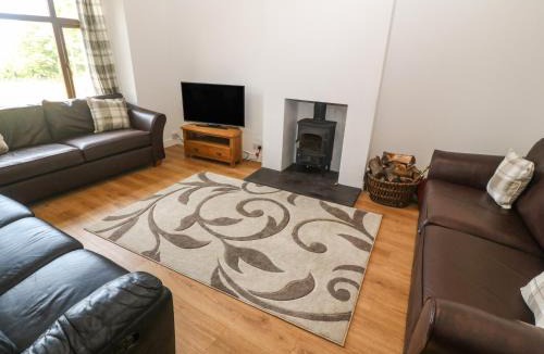 Dinas House | Y Berth Ddu Farmhouse