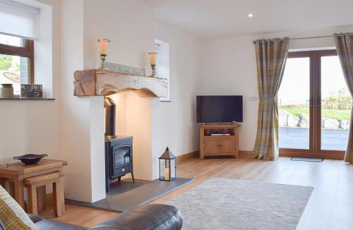 Llanelli House | Y Beudy Bach