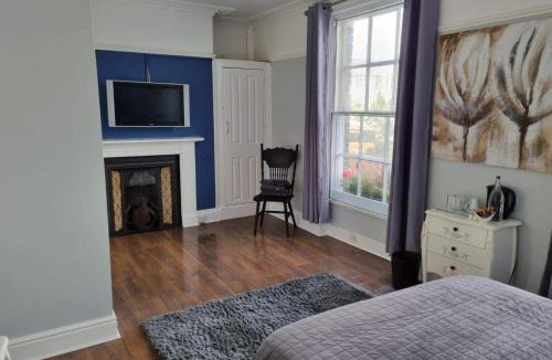 Bont Newydd Hotel | Y Castell