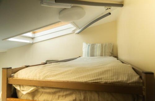 Llanelli Hostel | Y Doc at World Horizons Community Hub