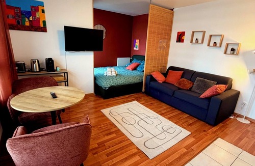 Vieux Malakoff Apartment | Y&E - Railway station - Cité Congrès - Center - Parking