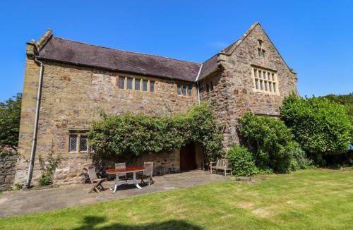 Leeswood House | Y Fferm