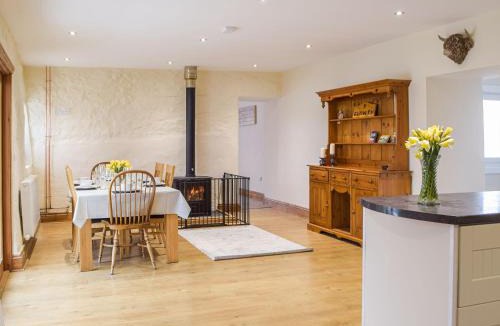 Maenclochog House | Y Glowty