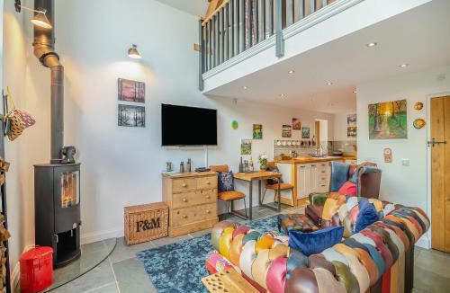 Ammanford House | Y Gwairdy