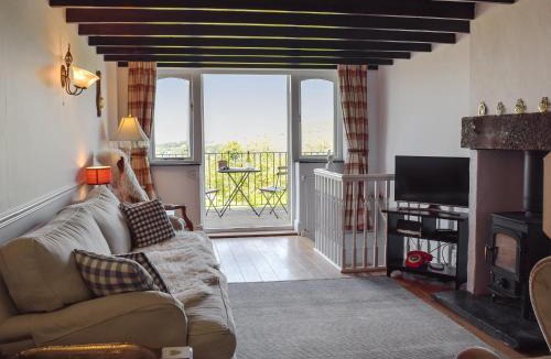 Rosebush House | Y Teras