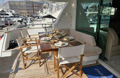 Sant Adria de Besos Boat Rental | YACHT 20Metros
