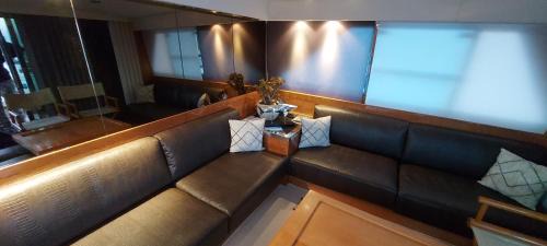 Nice Boat Rental | Yacht Charter Nice Cannes Antibes