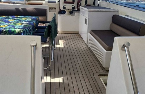 Port Cogolin Boat Rental | Yacht Dans la Baie de St Tropez