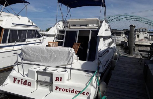 Fox Point Boat Rental | Yacht Stay Providence Marina