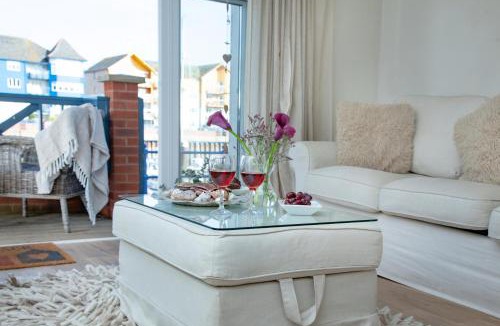 Exmouth Apartment | Yachtside
