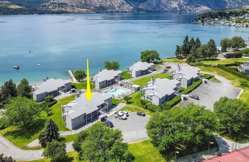 Wapato Point Condo | Yacinde E3 Panoramic Poolside and Mountain Views