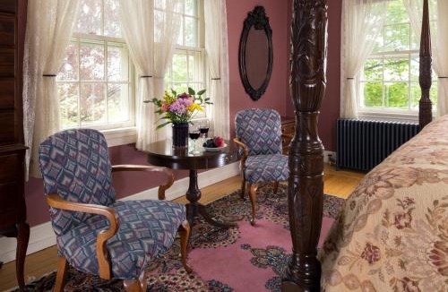 Town of Varick Bed & Breakfast | Yale Manor B&B & Yurt Glamping
