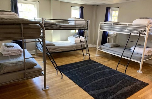 Jonesboro House | YAMAHA Hostel