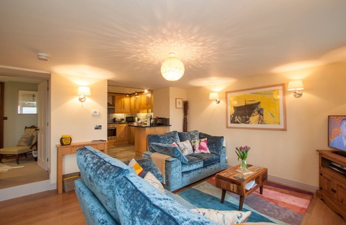 Penny Bridge Apartment | Yan at Coal Yeat - Contemporary barn conversion