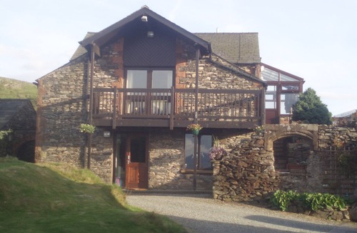 Penny Bridge Apartment | Yan at Coal Yeat - Contemporary barn conversion