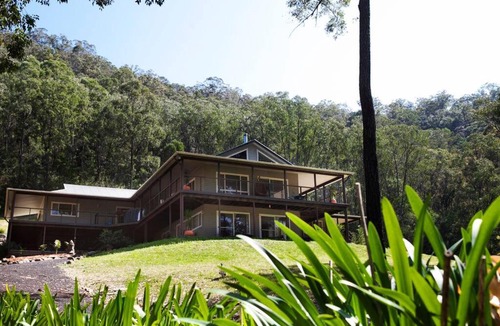 St. Albans Bed & Breakfast | Yanada