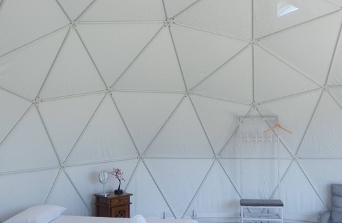 Balmattum Resort | Yanda - Self Catering Dome with private deck, BBQ, Campfire and lawn