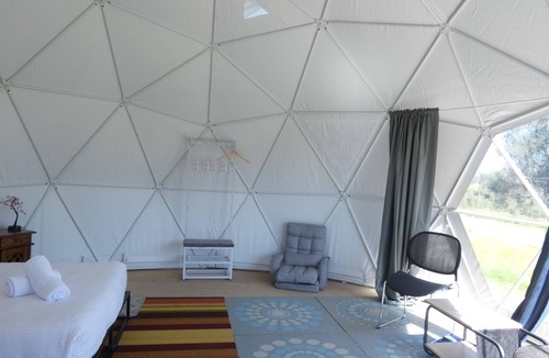 Balmattum Resort | Yanda - Self Catering Dome with private deck, BBQ, Campfire and lawn