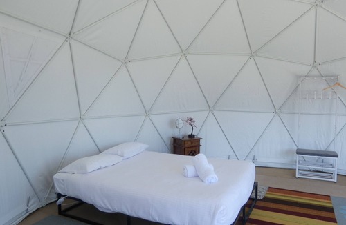 Balmattum Resort | Yanda - Self Catering Dome with private deck, BBQ, Campfire and lawn