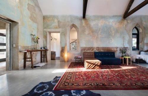 Yandoit House | Yandoit Church