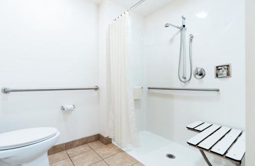 Belfast Hotel | Yankee Clipper Motel