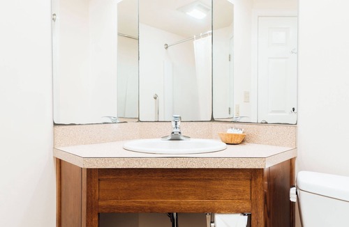 Belfast Hotel | Yankee Clipper Motel