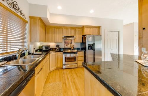 Agate Beach House | Yaquina Lighthouse View Beach Home