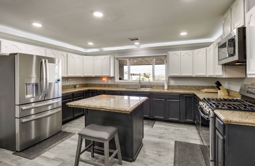 Biggs Field House | Yard w/BBQ Gazebo: Home Near Fort Bliss & Hiking