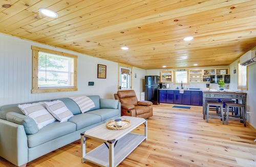 Golden House | Yard w/Lake View: Home Near Table Rock Lake!
