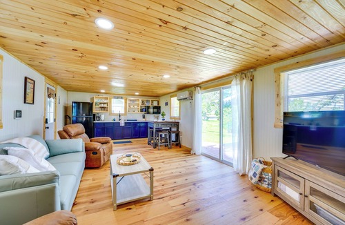 Golden House | Yard w/Lake View: Home Near Table Rock Lake!