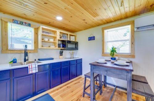 Golden House | Yard w/Lake View: Home Near Table Rock Lake!