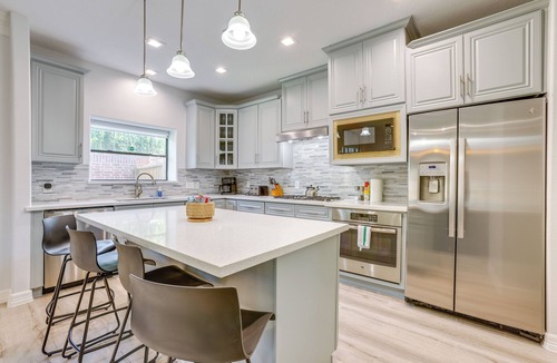 Greater Fondren Southwest Condo | Yard & Workspaces: Luxe Duplex Unit in Houston