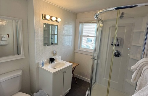 Searsport Hotel | Yardarm Motel